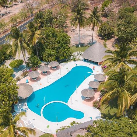 Hotel Y Club Campestre Altos Paraiso ปูแอร์โตเอสกอนดิโด ภายนอก รูปภาพ