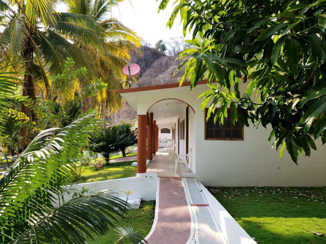 Hotel Y Club Campestre Altos Paraiso ปูแอร์โตเอสกอนดิโด ภายนอก รูปภาพ