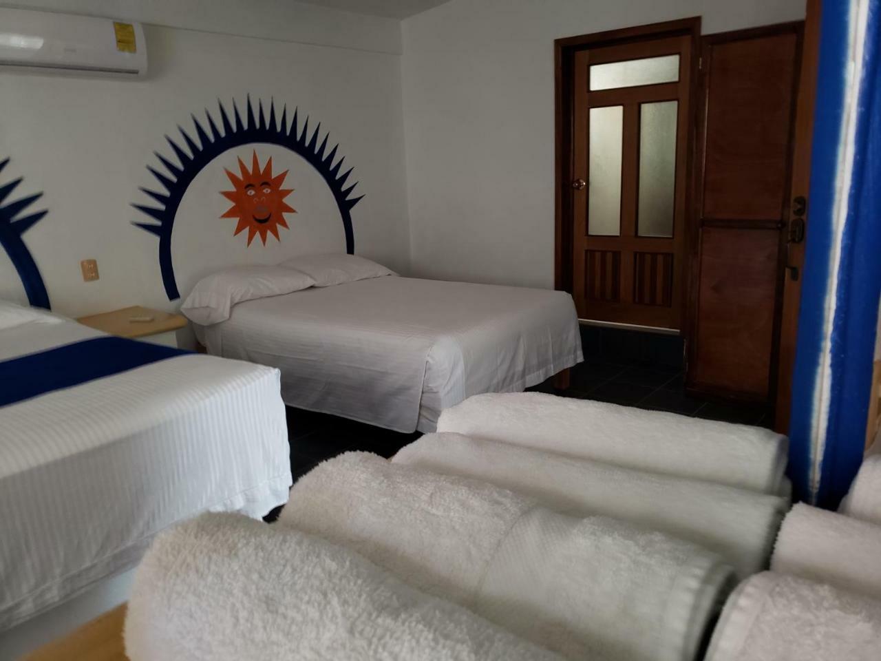 Hotel Y Club Campestre Altos Paraiso ปูแอร์โตเอสกอนดิโด ภายนอก รูปภาพ